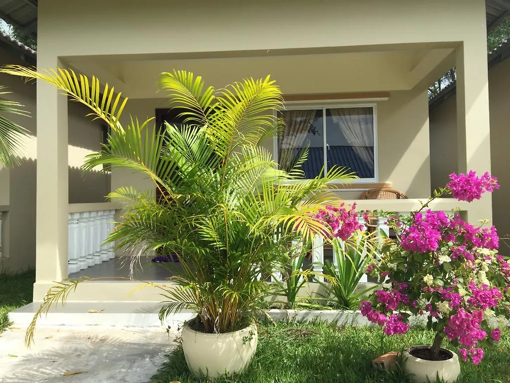 The Moonflower Bungalow Hotel Sihanoukville
