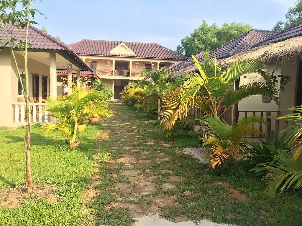 The Moonflower Bungalow Hotel Sihanoukville
