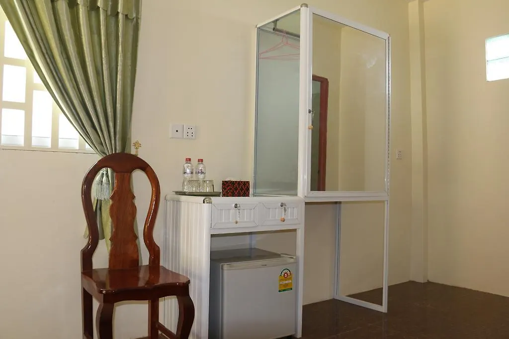 The Moonflower Bungalow Hotel Sihanoukville 2*,  Cambodia
