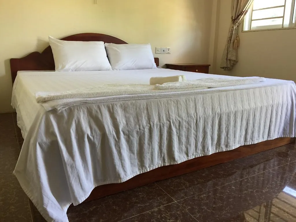 The Moonflower Bungalow Hotel Sihanoukville