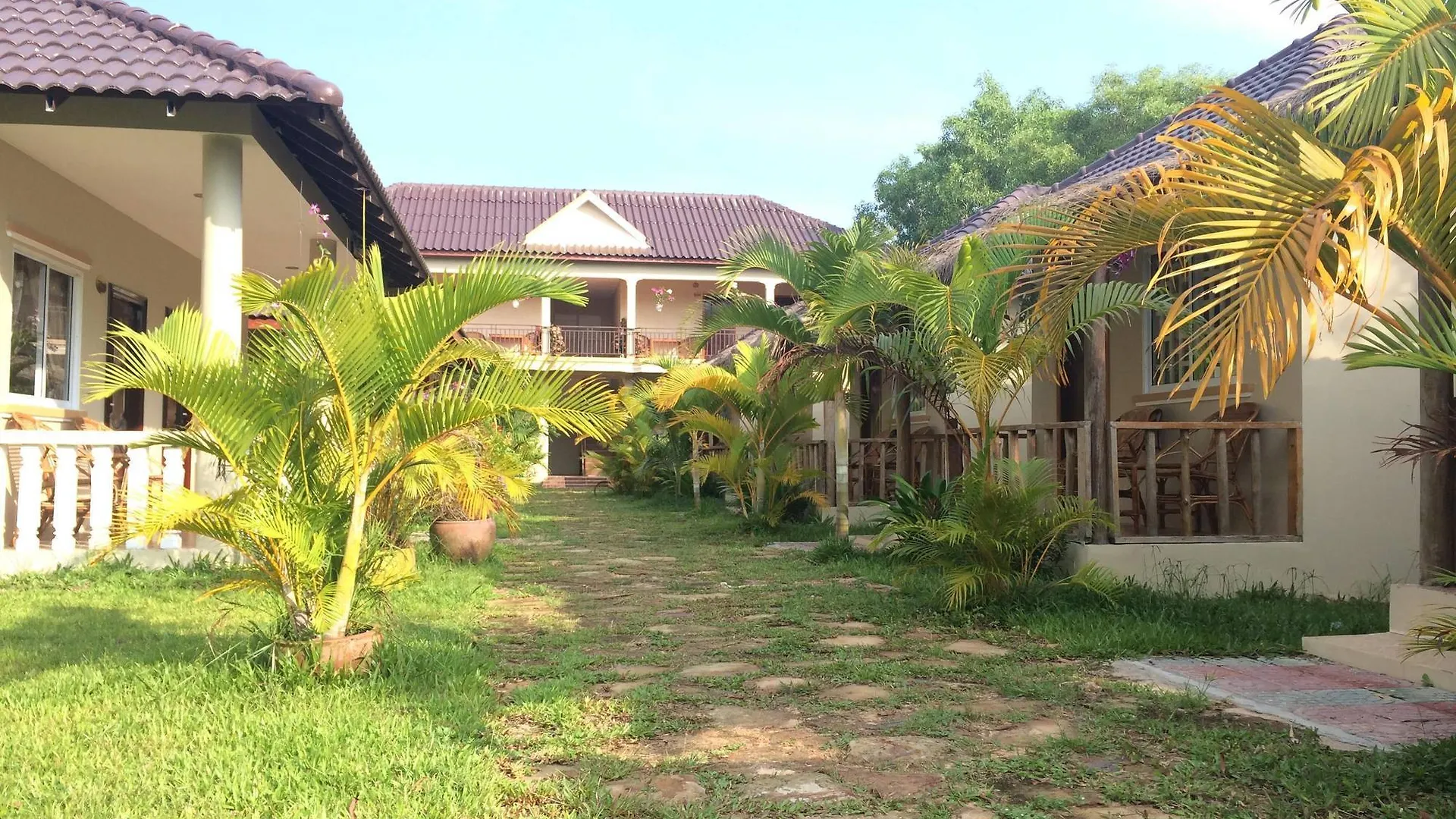 The Moonflower Bungalow Hotel Sihanoukville